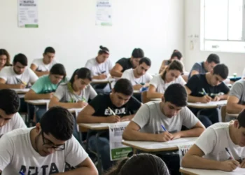 Concurso Público em Vinhedo (SP): 32 Vagas Abertas com Salários de até R$ 6.171,14